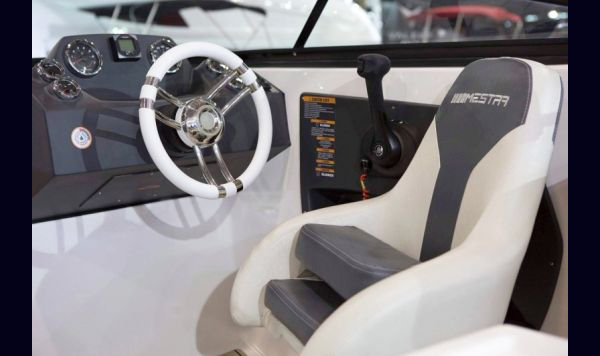 Lancha Mestra 222 a venda nova 0 km www.mareconsult.com.br (14)