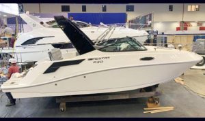 Lancha Mestra 230 a venda nova 0km www.mareconsult.com.br (1)