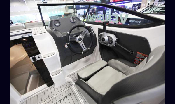 Lancha Mestra 230 a venda nova 0km www.mareconsult.com.br (16)