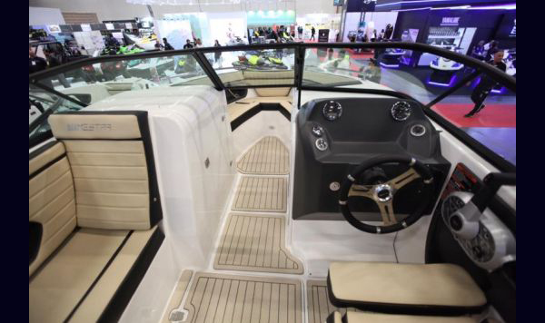 Lancha Mestra 240 nova 0km a venda www.mareconsult.com.br (11)