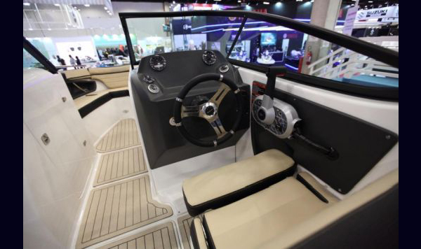 Lancha Mestra 240 nova 0km a venda www.mareconsult.com.br (9)