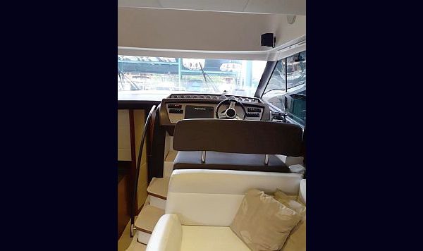 Prestige 400 Fly 2013 www.mareconsult.com (13)