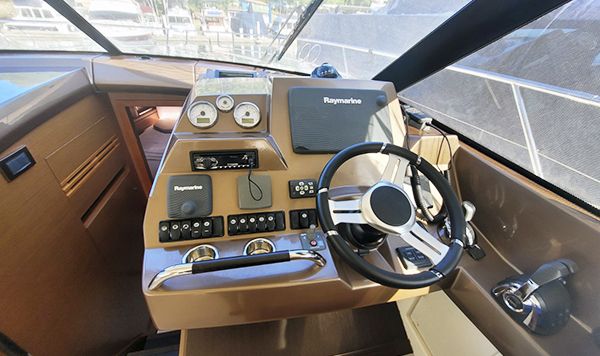 Prestige 450 Fly 2013 www.mareconsult.com.br (8)