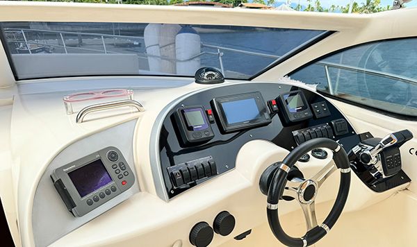 Real Power Boat 38 2015 www.mareconsult.com.br (8)