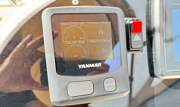 Real Power Boat 38 2015 www.mareconsult.com.br (9b)