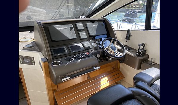 Sunseeker Manhattan 53 2013 akkk www.mareconsult.com.br (32)