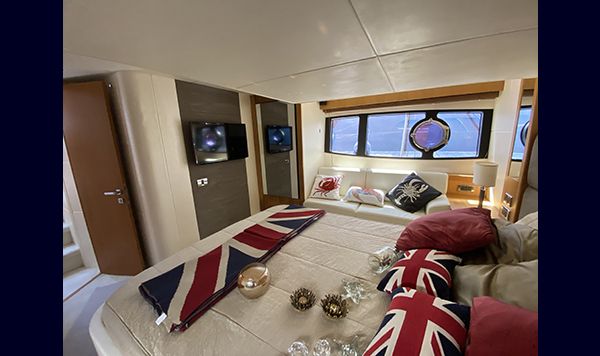 Sunseeker Manhattan 53 2013 akkk www.mareconsult.com.br (37)