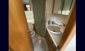 Sunseeker Manhattan 53 2013 akkk www.mareconsult.com.br (45)