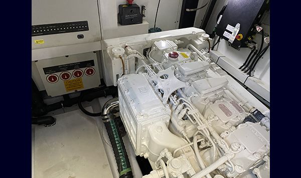 Sunseeker Manhattan 53 2013 akkk www.mareconsult.com.br (57)