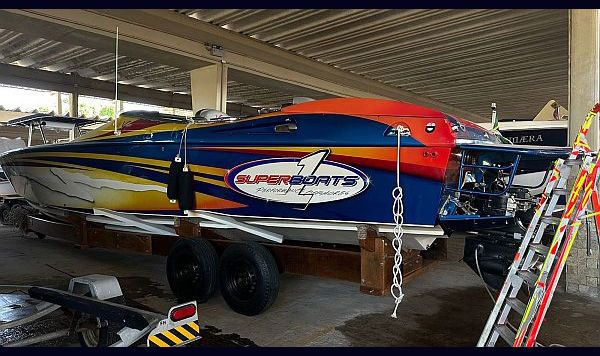 Superboat V38 2010 www.mareconsult.com.br (10)