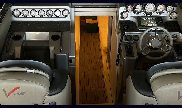 Superboat V38 2010 www.mareconsult.com.br (12)