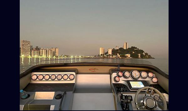 Superboat V38 2010 www.mareconsult.com.br (3)