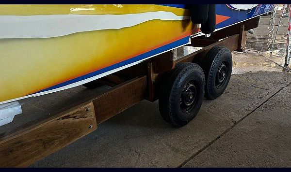 Superboat V38 2010 www.mareconsult.com.br (8)