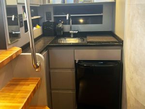 Triton 470 Fly 2022 www.mareconsult.com.br (12)