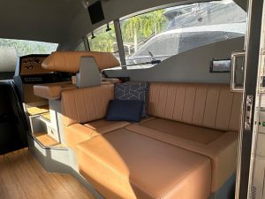 Triton 470 Fly 2022 www.mareconsult.com.br (2)