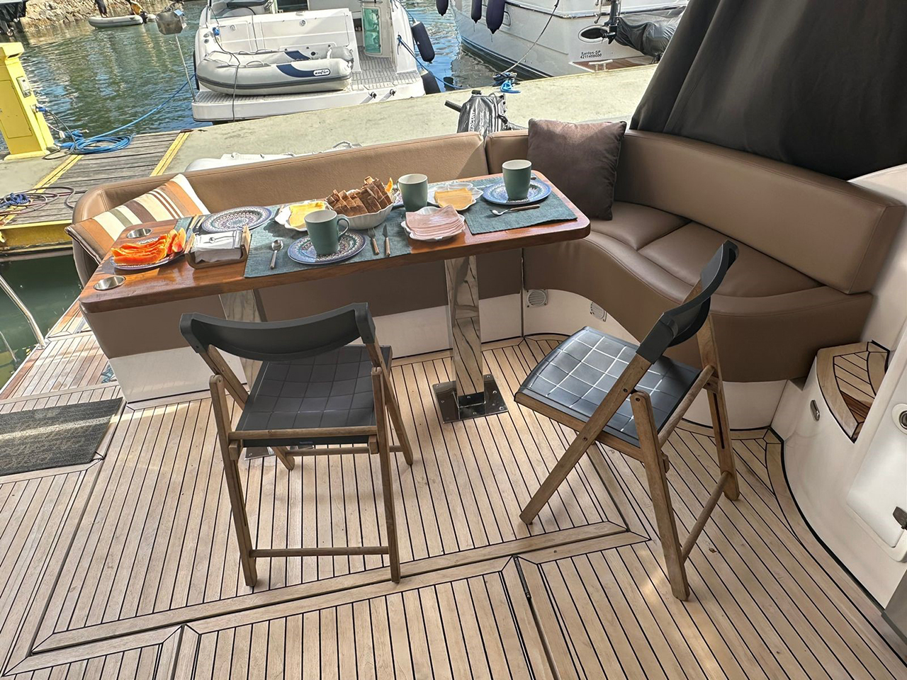 Triton 470 Fly 2022 www.mareconsult.com.br (4)