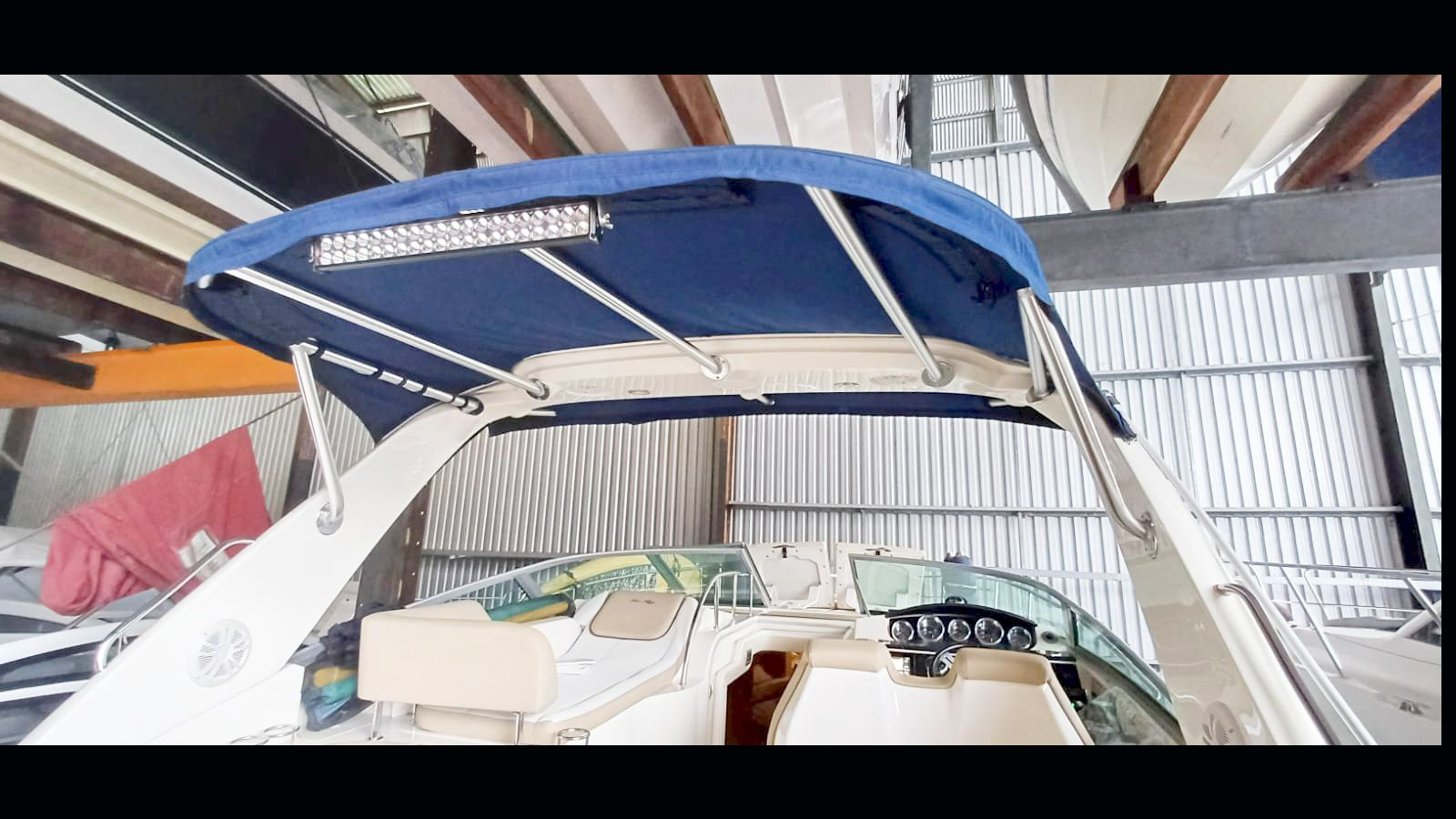 Sea Ray Sundancer 375 2013 www.mareconsult.com.br (23)