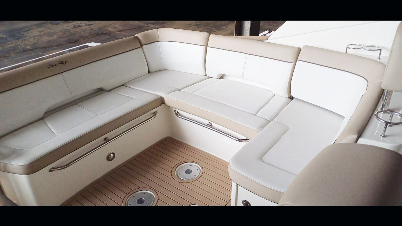 Sea Ray Sundancer 375 2013 www.mareconsult.com.br (25)