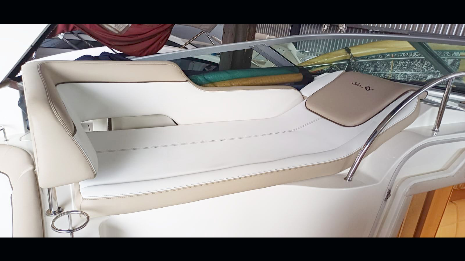 Sea Ray Sundancer 375 2013 www.mareconsult.com.br (26)