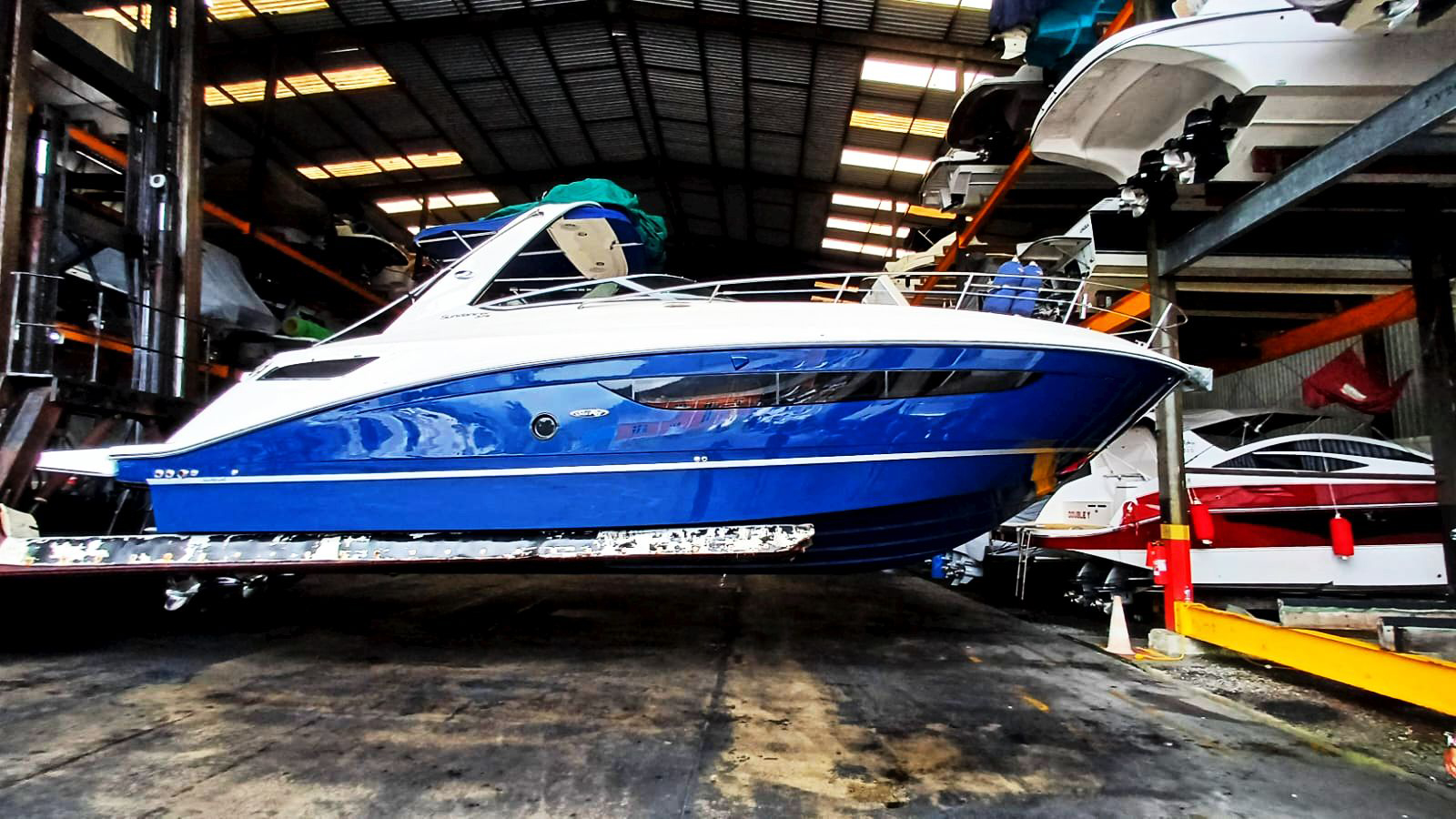 Sea Ray Sundancer 375 2013 www.mareconsult.com.br (3)