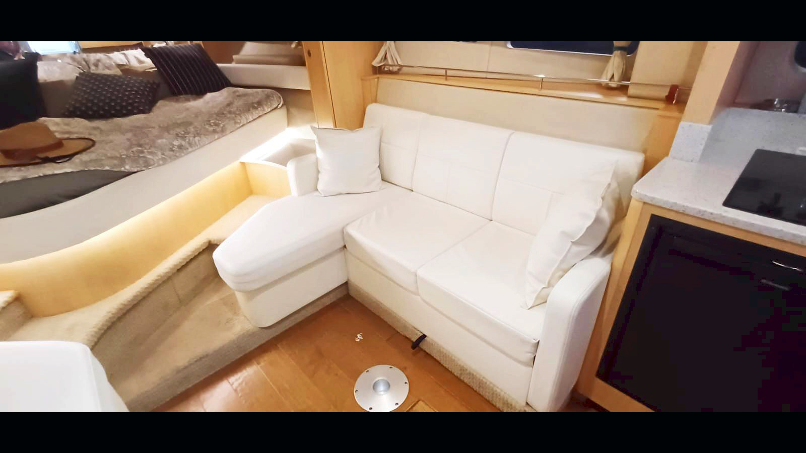 Sea Ray Sundancer 375 2013 www.mareconsult.com.br (41)