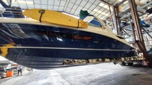 Sea Ray Sundancer 375 2013 www.mareconsult.com.br (5)