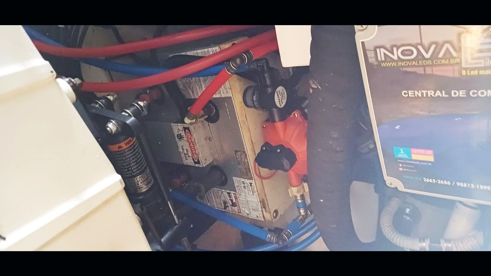 Sea Ray Sundancer 375 2013 www.mareconsult.com.br (50)