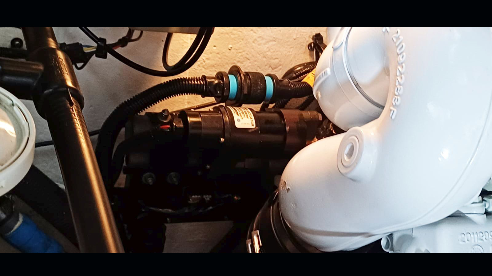 Sea Ray Sundancer 375 2013 www.mareconsult.com.br (53)