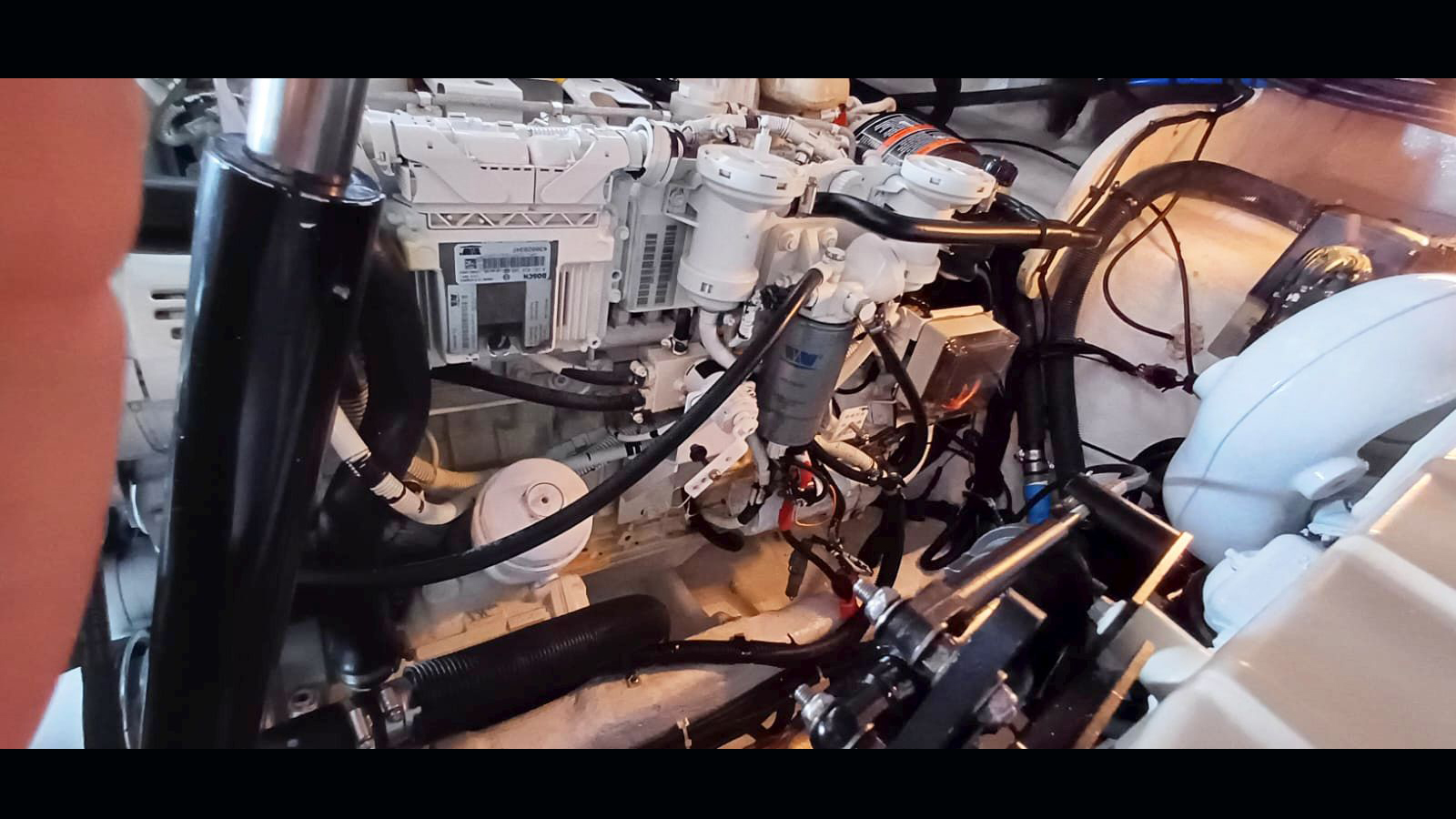 Sea Ray Sundancer 375 2013 www.mareconsult.com.br (54)