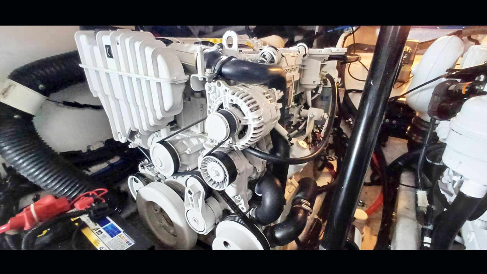 Sea Ray Sundancer 375 2013 www.mareconsult.com.br (57)