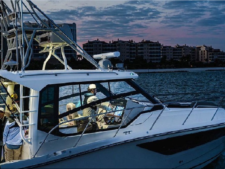 Boston Whaler 365 Conquest www.mareconsult.com.br (5)