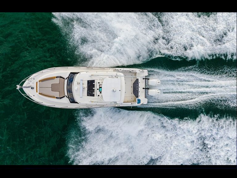 Boston Whaler 365 Conquest www.mareconsult.com.br (5)