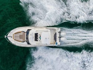 Boston Whaler 365 Conquest www.mareconsult.com.br (7)a