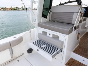 Boston Whaler 365 Conquest www.mareconsult.com.br (8)