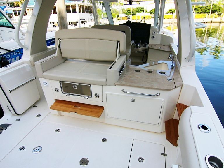 Boston Whaler Realm 3502 www.mareconsult.com.br (23)aa