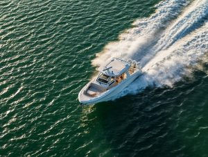 Boston Whaler Realm 3502 www.mareconsult.com.br (5a) (9)