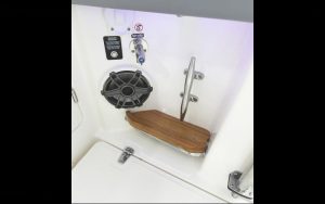 Boston Whaler Realm 380 www.mareconsult.com.br (3)