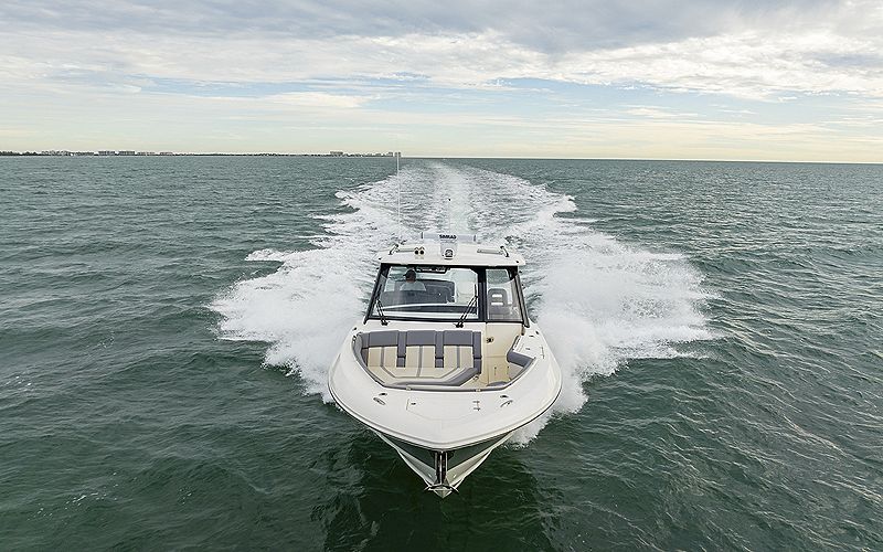 Boston Whaler Realm 380 www.mareconsult.com.br (3)