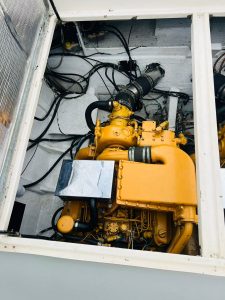 Intermarine Cougar 42 1994 www.mareconsult.com.br (14)