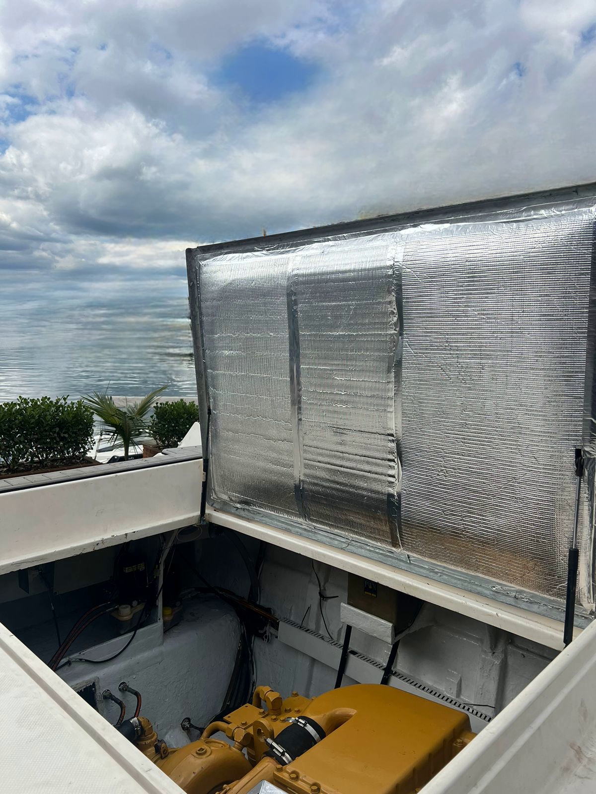 Intermarine Cougar 42 1994 www.mareconsult.com.br (9)