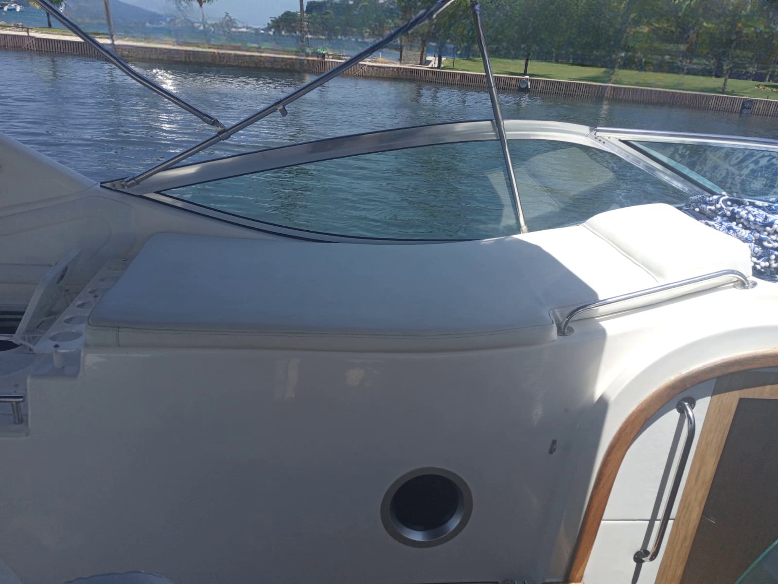 Schaefer Phantom 365 2015 (12)