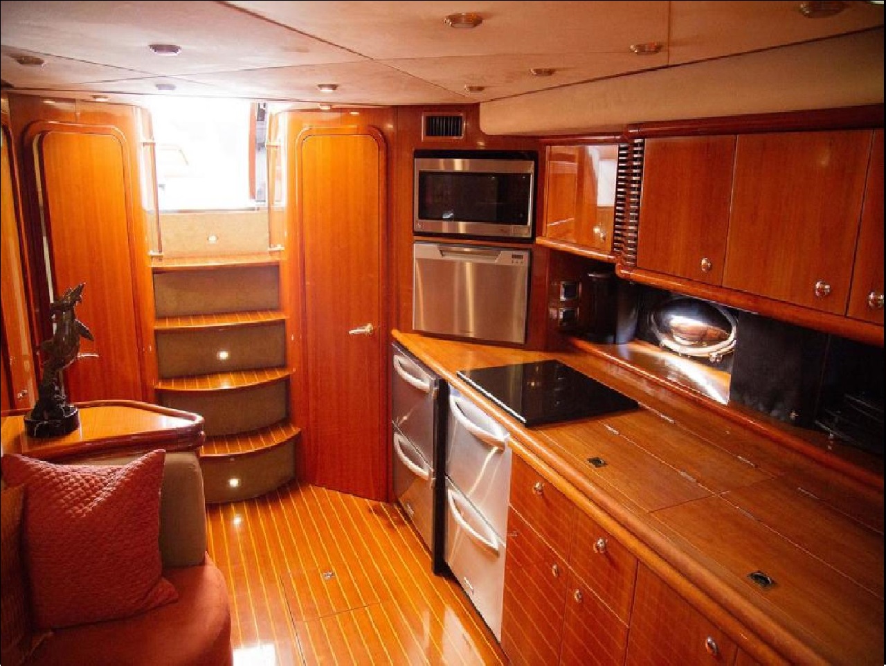 Sunseeker Predator 58 1999 www.mareconsult.com.br (10)