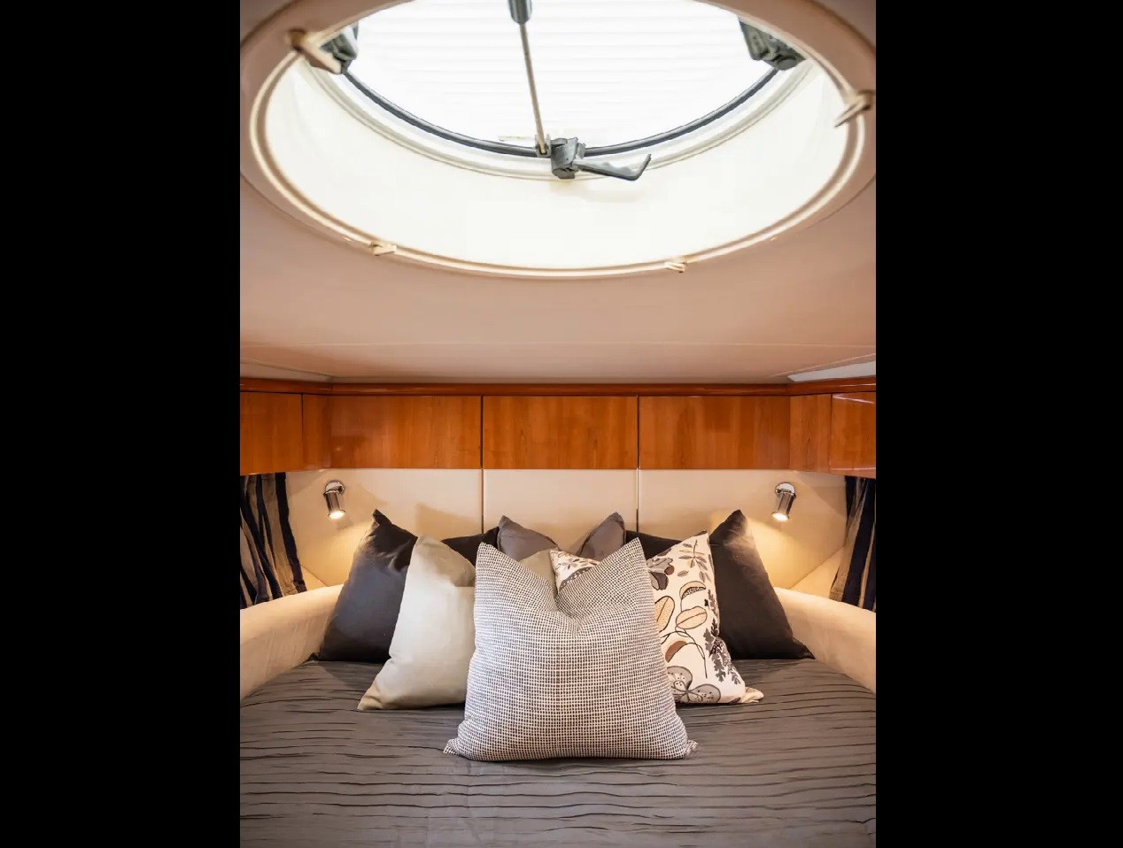 Sunseeker Predator 58 1999 www.mareconsult.com.br (14)