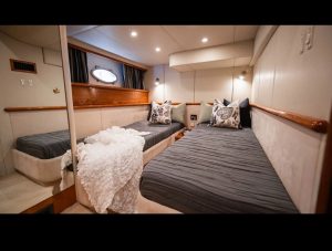 Sunseeker Predator 58 1999 www.mareconsult.com.br (15)