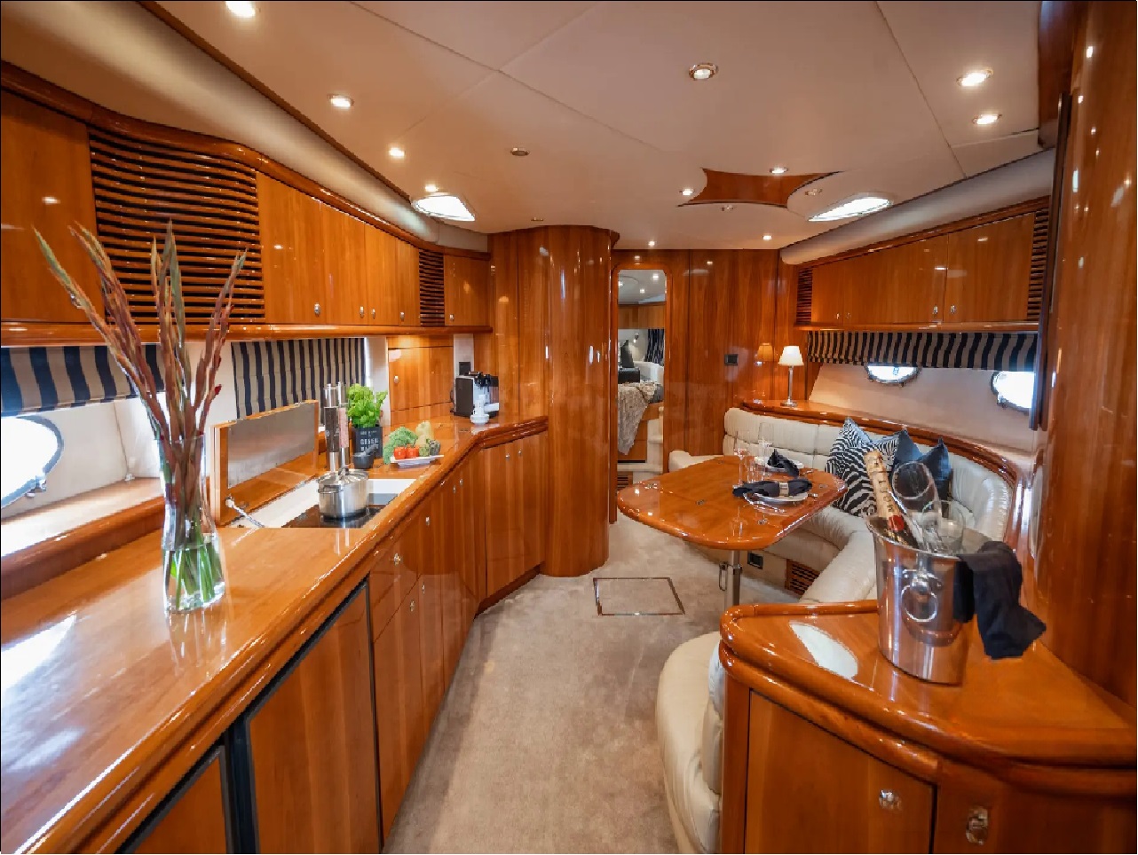 Sunseeker Predator 58 1999 www.mareconsult.com.br (7)