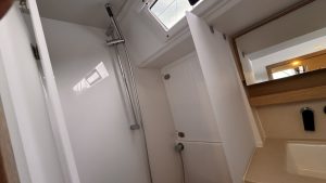 Dufour 470 2024 para charter www.mareconsult.com.br (11)