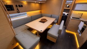 Dufour 470 2024 para charter www.mareconsult.com.br (19)