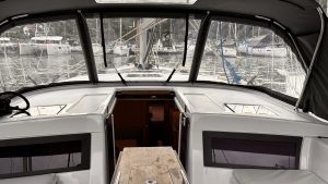 Dufour 470 2024 para charter www.mareconsult.com.br (2)