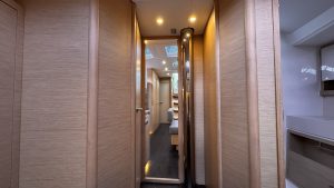 Dufour 470 2024 para charter www.mareconsult.com.br (29)