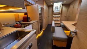 Dufour 470 2024 para charter www.mareconsult.com.br (30)